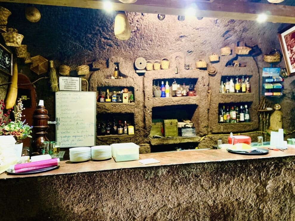 Gran Canaria restauracja w jaskini Bar Restaurante Guayadeque